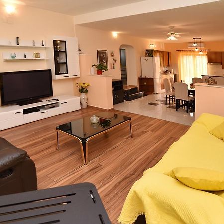 Apartment Enjoy You Split Exterior photo
