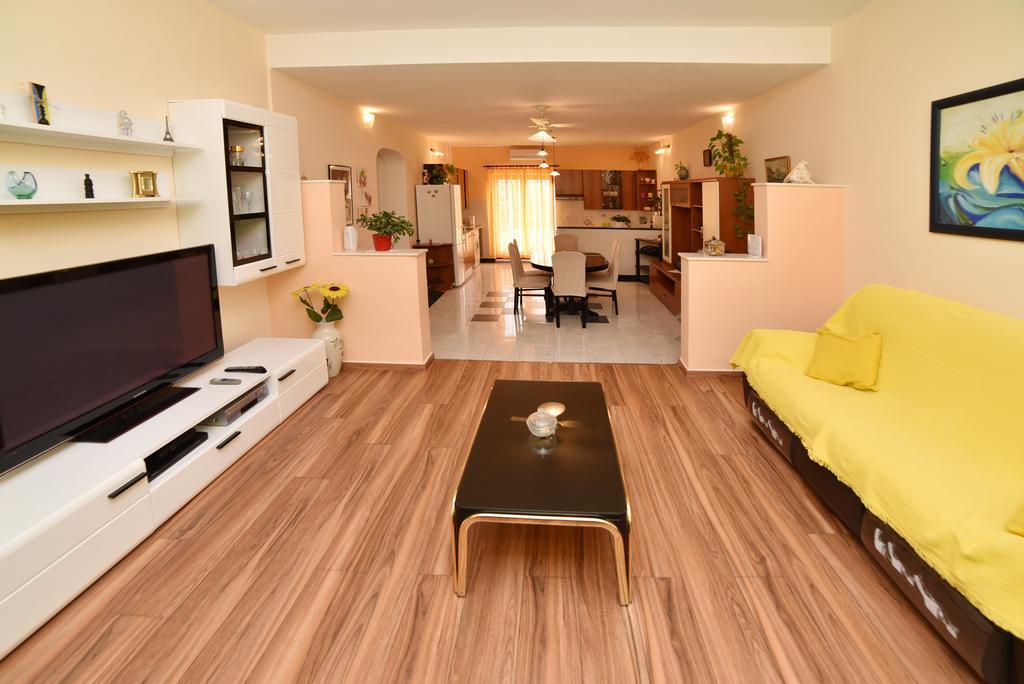 Apartment Enjoy You Split Exterior photo